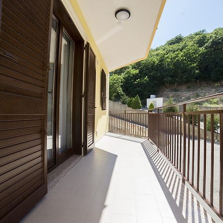 Sikania Casa Diamond Месина Екстериор снимка