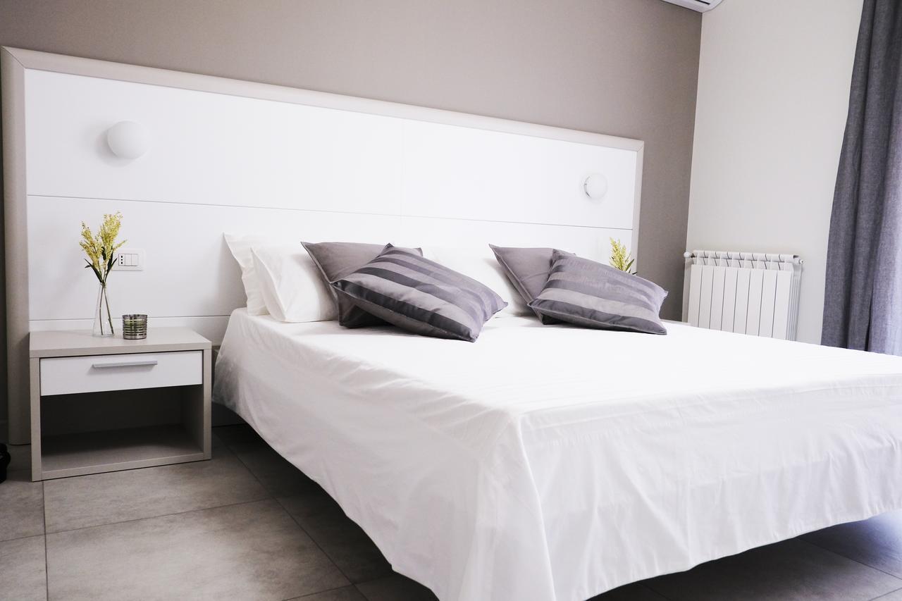 Sikania Casa Diamond Месина Екстериор снимка