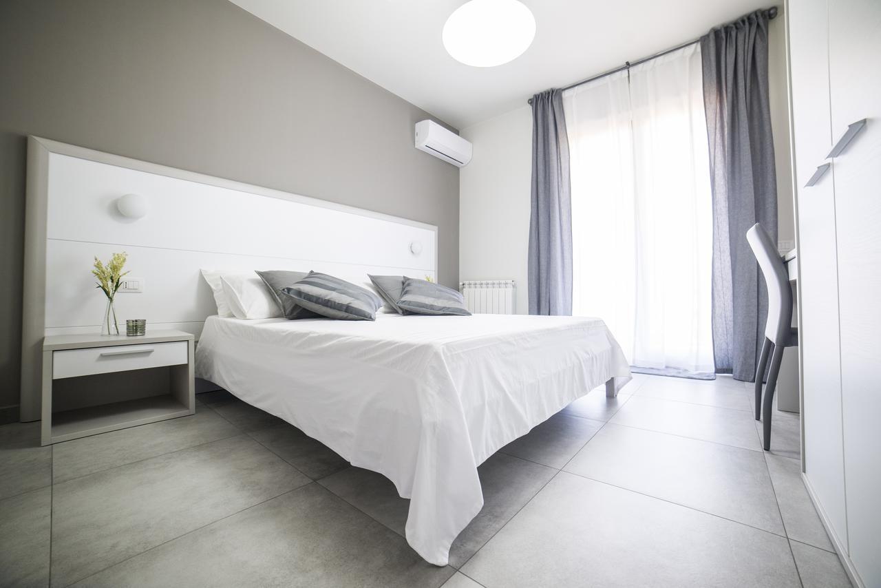 Sikania Casa Diamond Месина Екстериор снимка